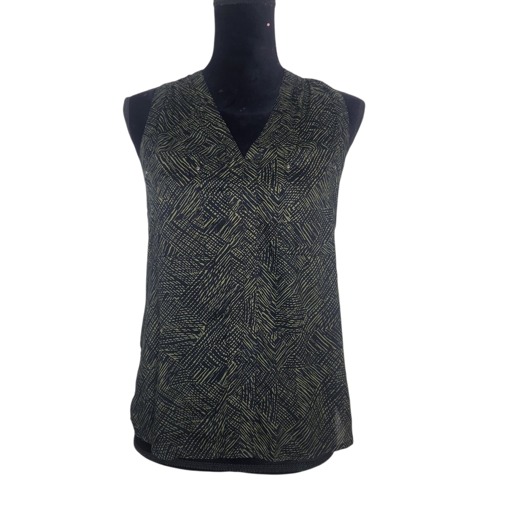 5/$15 Converse Green Geometric Button Blouse